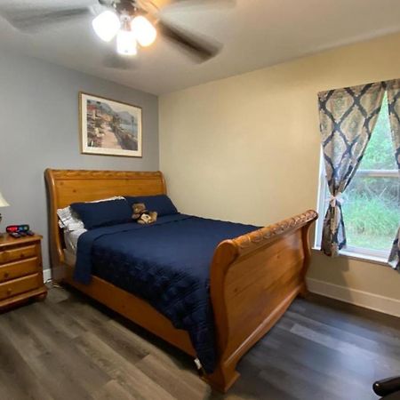 A Treasure Coast Gem- Private Entrance And Private Bathroom Port St. Lucie Exterior photo